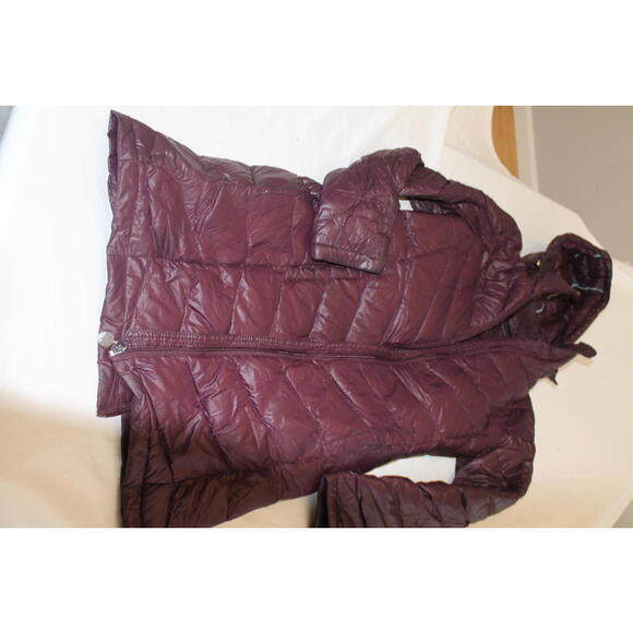 Calvin Klein Jackets & Blazers - Calvin Klein Lightweight Packable Down Jacket - Small